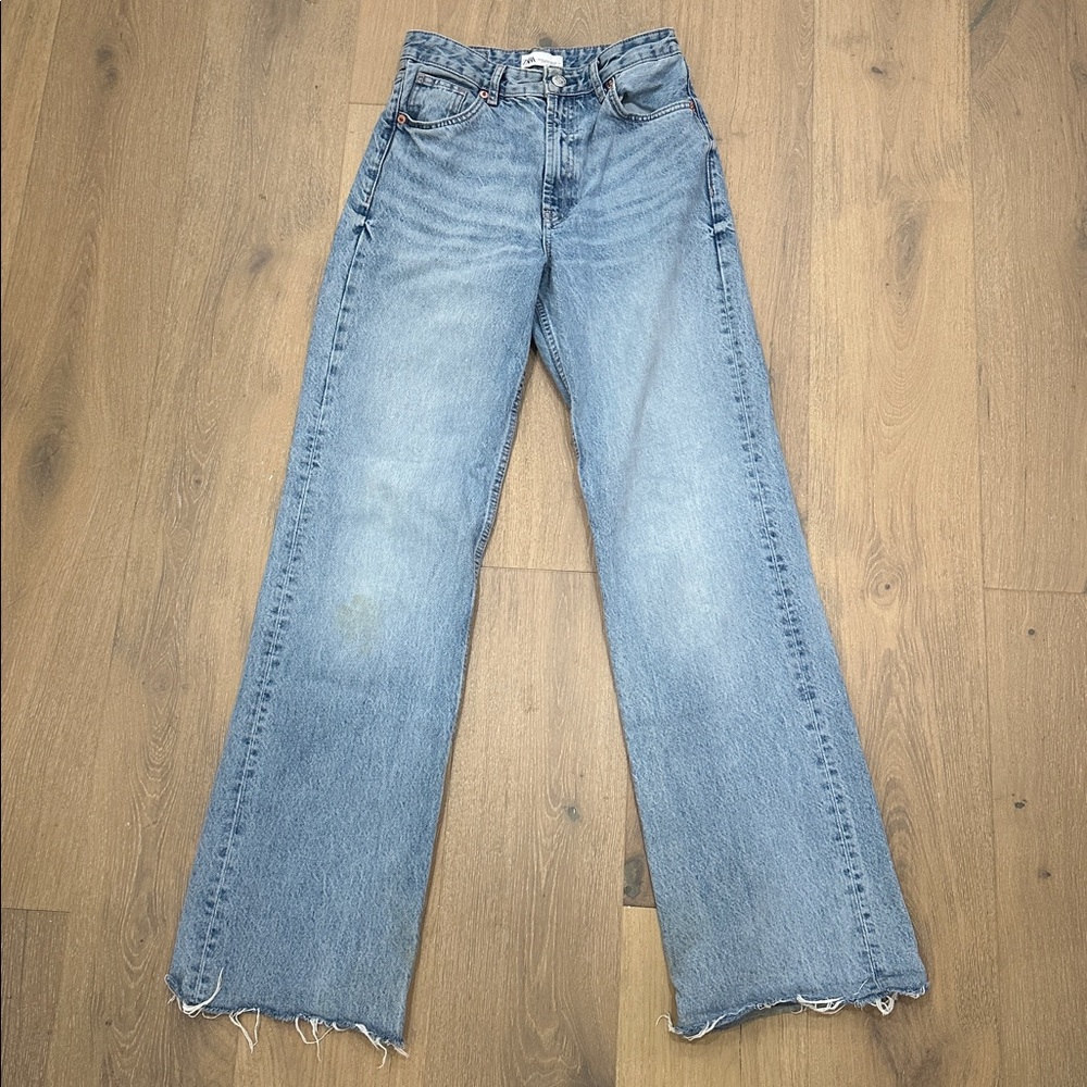 Zara High Waisted Wide Leg Blue Jeans Size 4